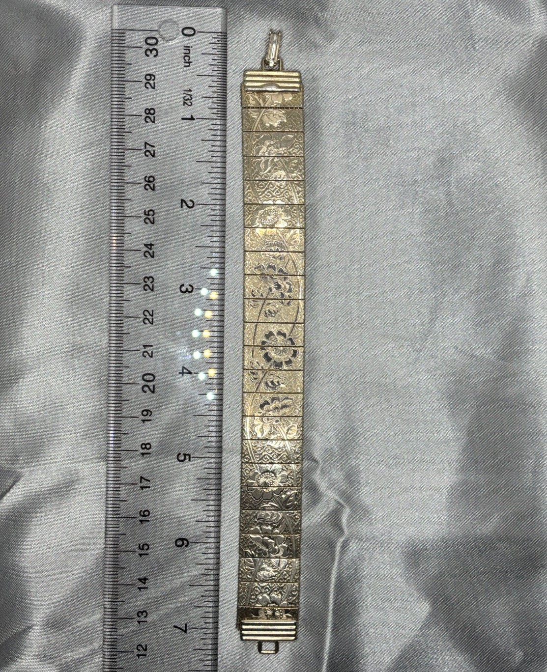 Vintage Floral Etched Panel Link Mesh Back Gold Tone Bracelet 7.25″
