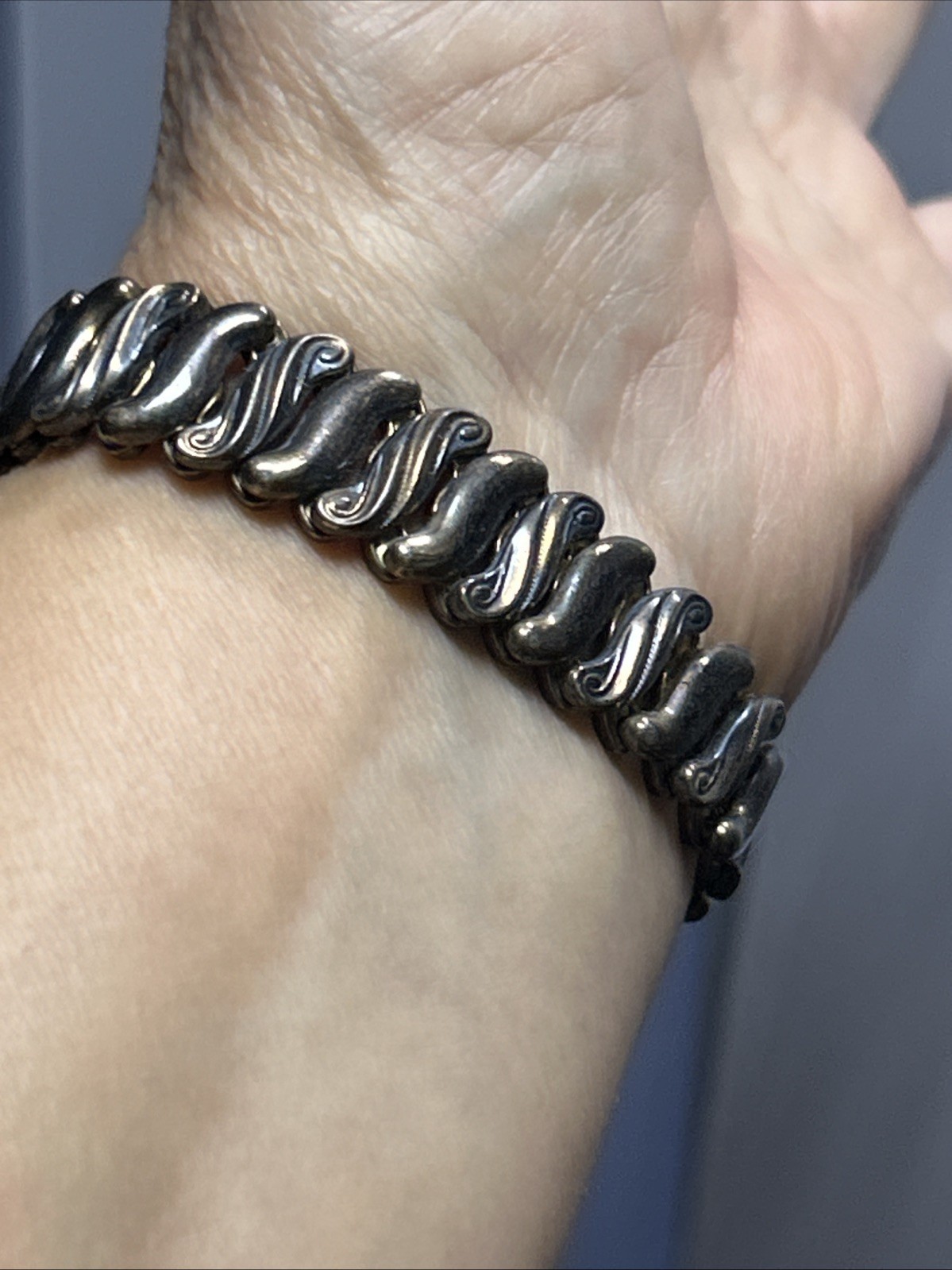 46. Vintage 1943 Speidel made Phoenix HEART Expansion Bracelet 5″-7 1/4″
