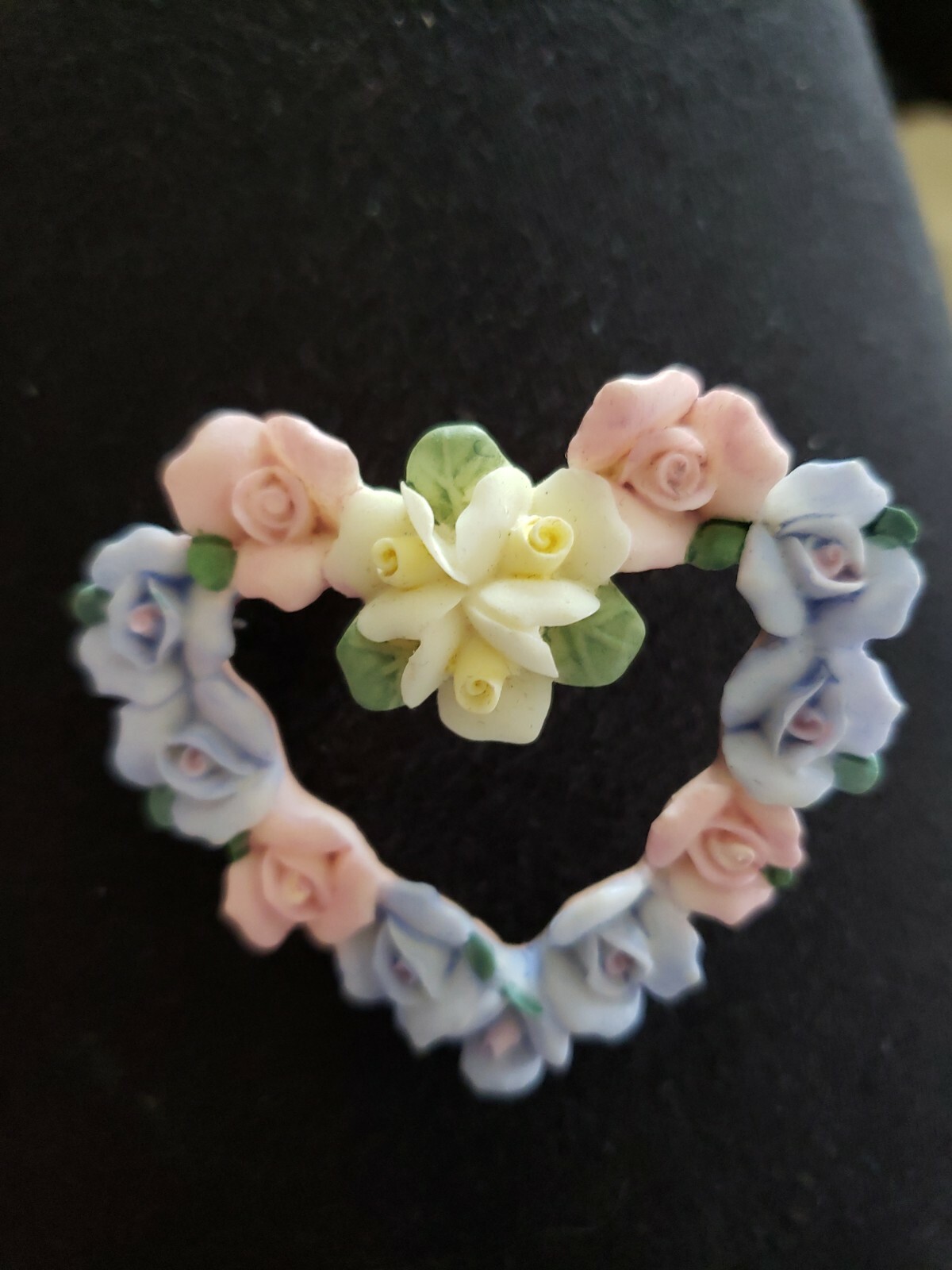 Avon HEARTS and ROSES Brooch Vintage Pin Yellow Pink Blue Floral Flowers