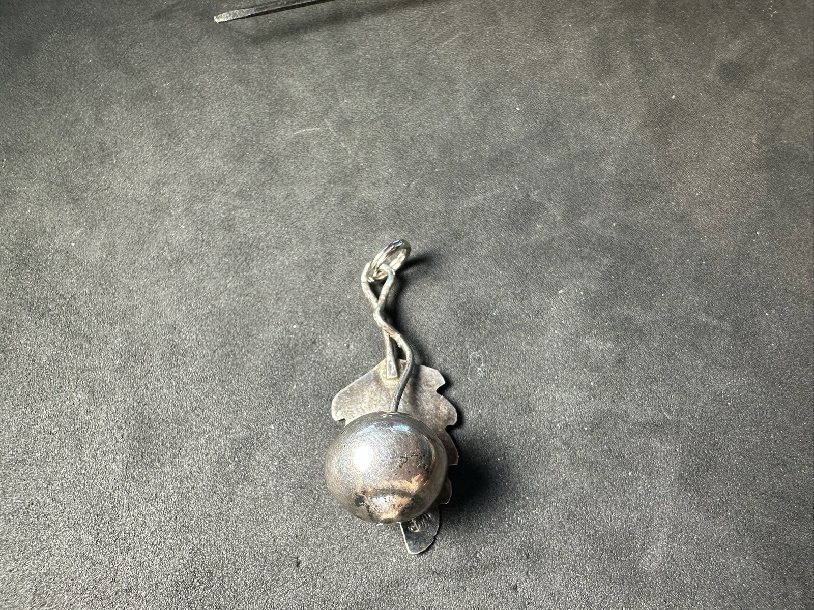 2.64g Vintage Sterling Silver 925 Leaf Acorn Ball Nature Charm Pendant M