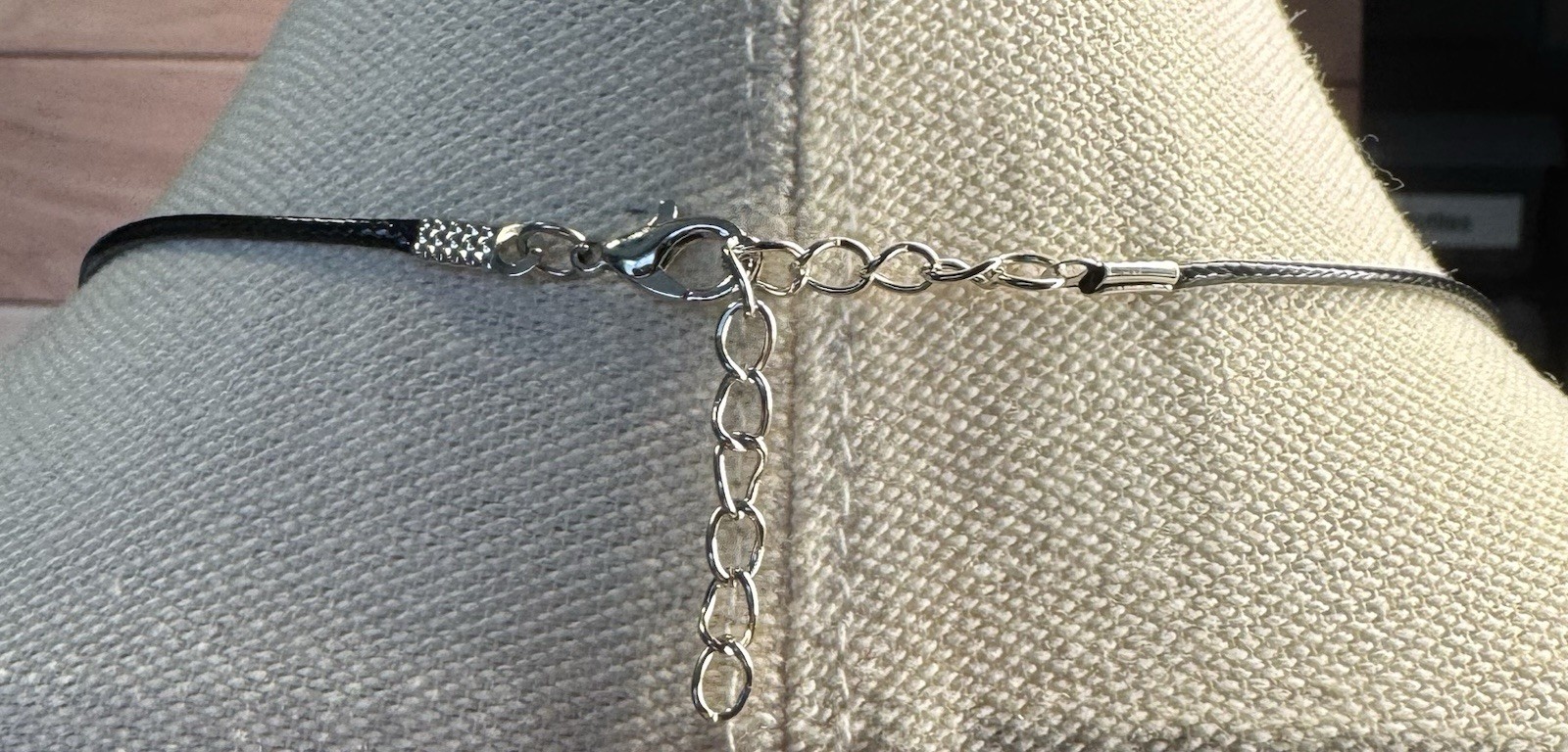 Vintage Silvertone Mustang Galloping Running Horse Pendant On Cord Necklace