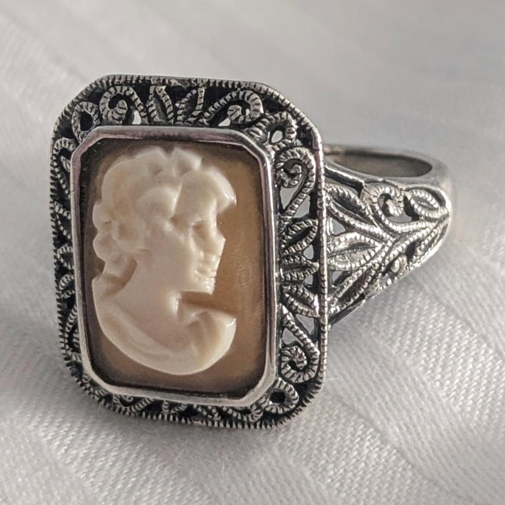 925 Sterling Silver Rectangular Shell Cameo Ring Filigree Setting