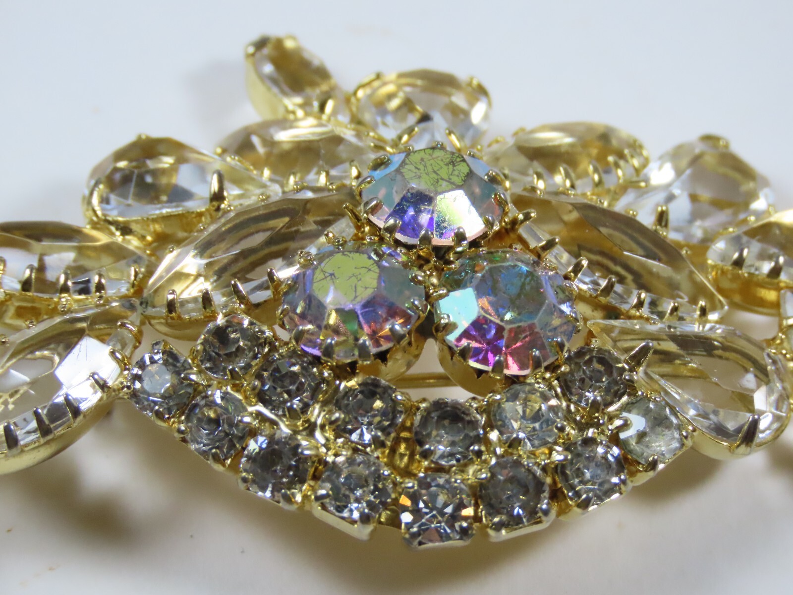 AB Rhinestone Brooch Pin VTG Clear Crystal Cluster Spray Prong Stunning D1580