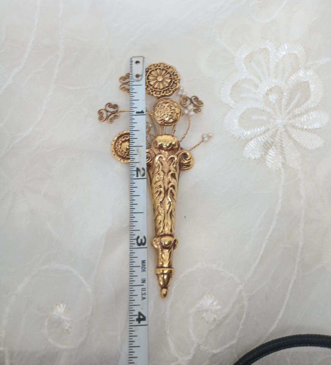 Floral Spray Floral Bouquet Brooch Large Gold Tone Faux Pearl