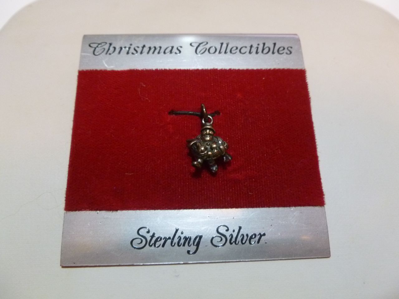 VINTAGE ESTATE CHRISTMAS COLLECTIBLES STERLING SILVER JOLLY GUY IN WREATH