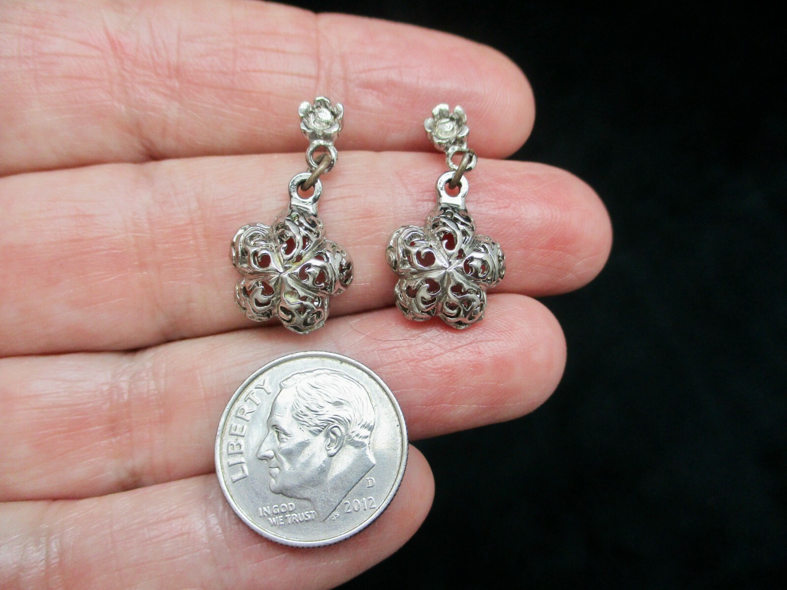 Vintage-Silver Tone Classic Dangle Pierced Earrings