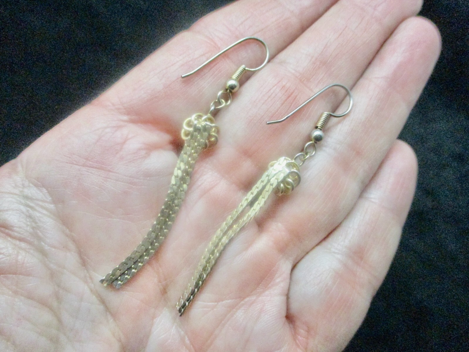 Vintage 1980’s Gold Tone Double “S” Chain Dangle w/Purple Stone