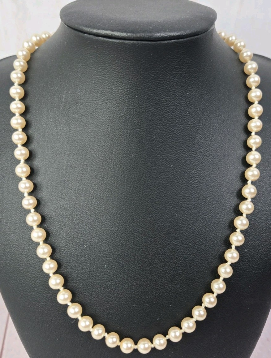 Vtg Faux Knotted Pearl Necklace Fish Hook Clasp Japan 18″ Red Oriental Pouch