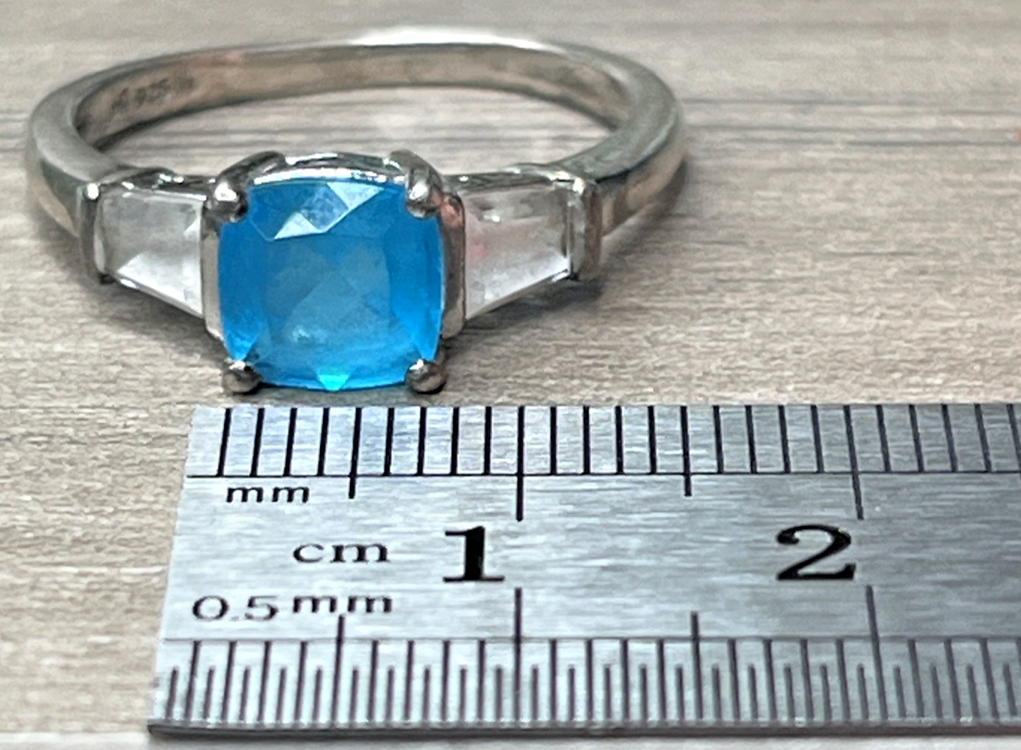 Signed Vintage Sterling 925 Sky Ice Blue Topaz White Topaz Accents Ring SZ 8 3g