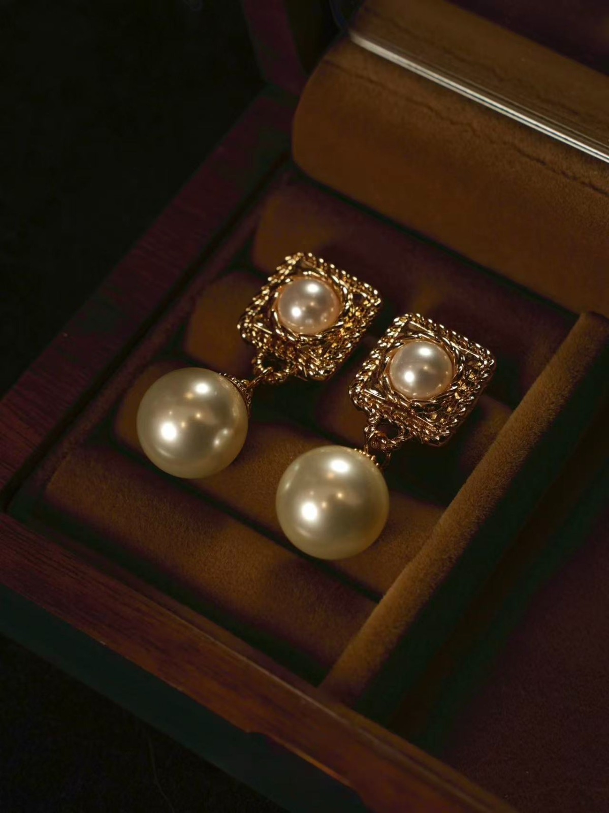 Classic Pearl Statement Earrings Vintage Gold Dangle Earrings Bridal Jewelry