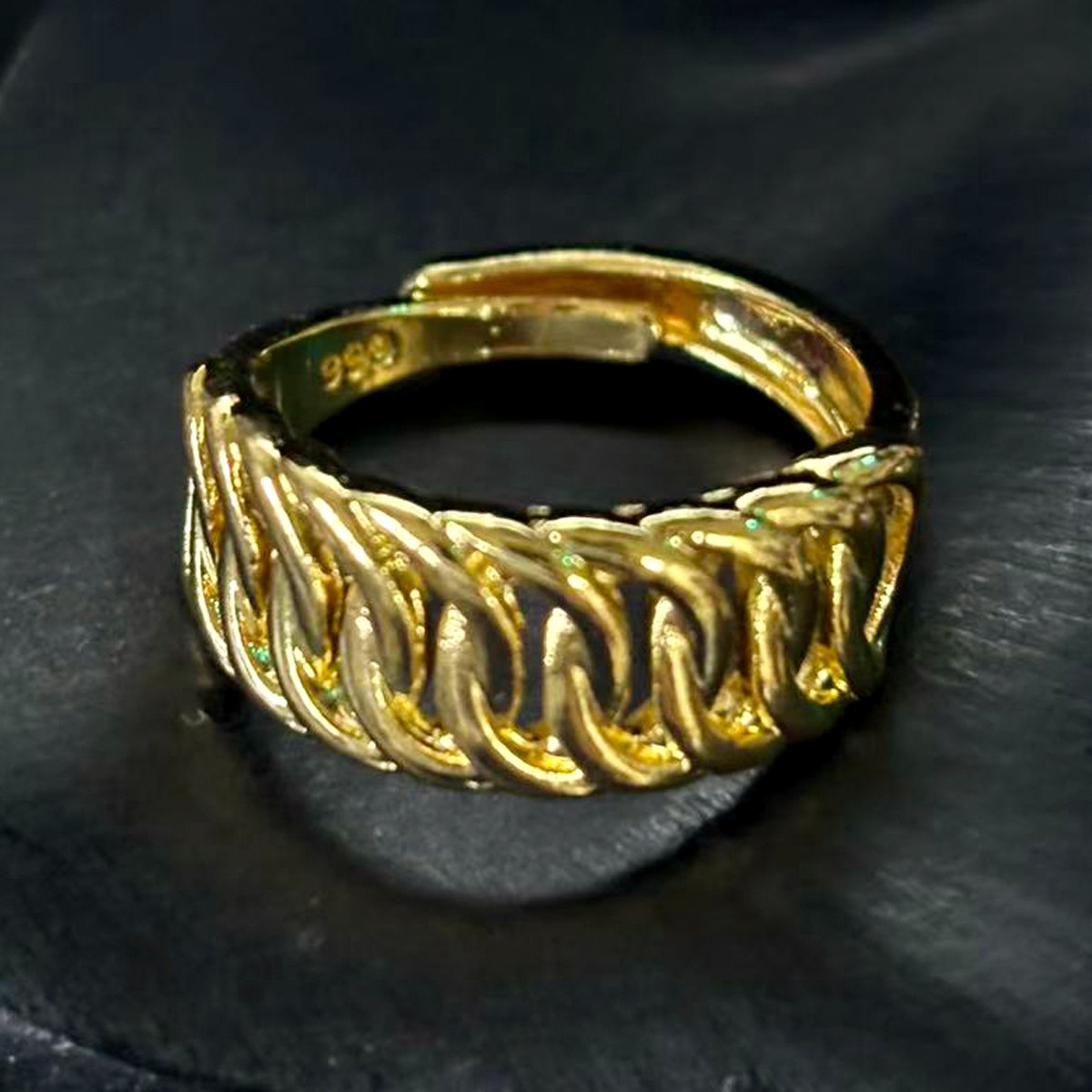 Vintage Gold-plated? (NOT SURE) Gold-tone Ring marked ‘ 999 ‘, Size 8 adjustable