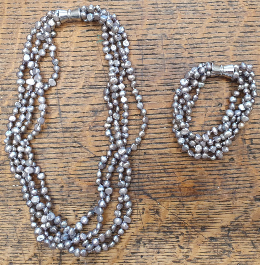 4 Strand Freshwater Pearl Necklace 17.5″ & Bracelet 7.5″ Gray Pink Iridescence