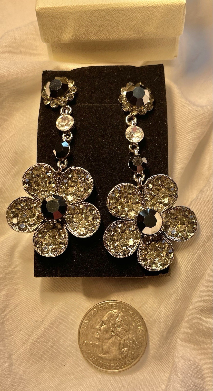 VTG RHINESTONE FLOWER Post EARRINGS SSB BLACK CLEAR PAVE DANGLE DROP SILVER Tone