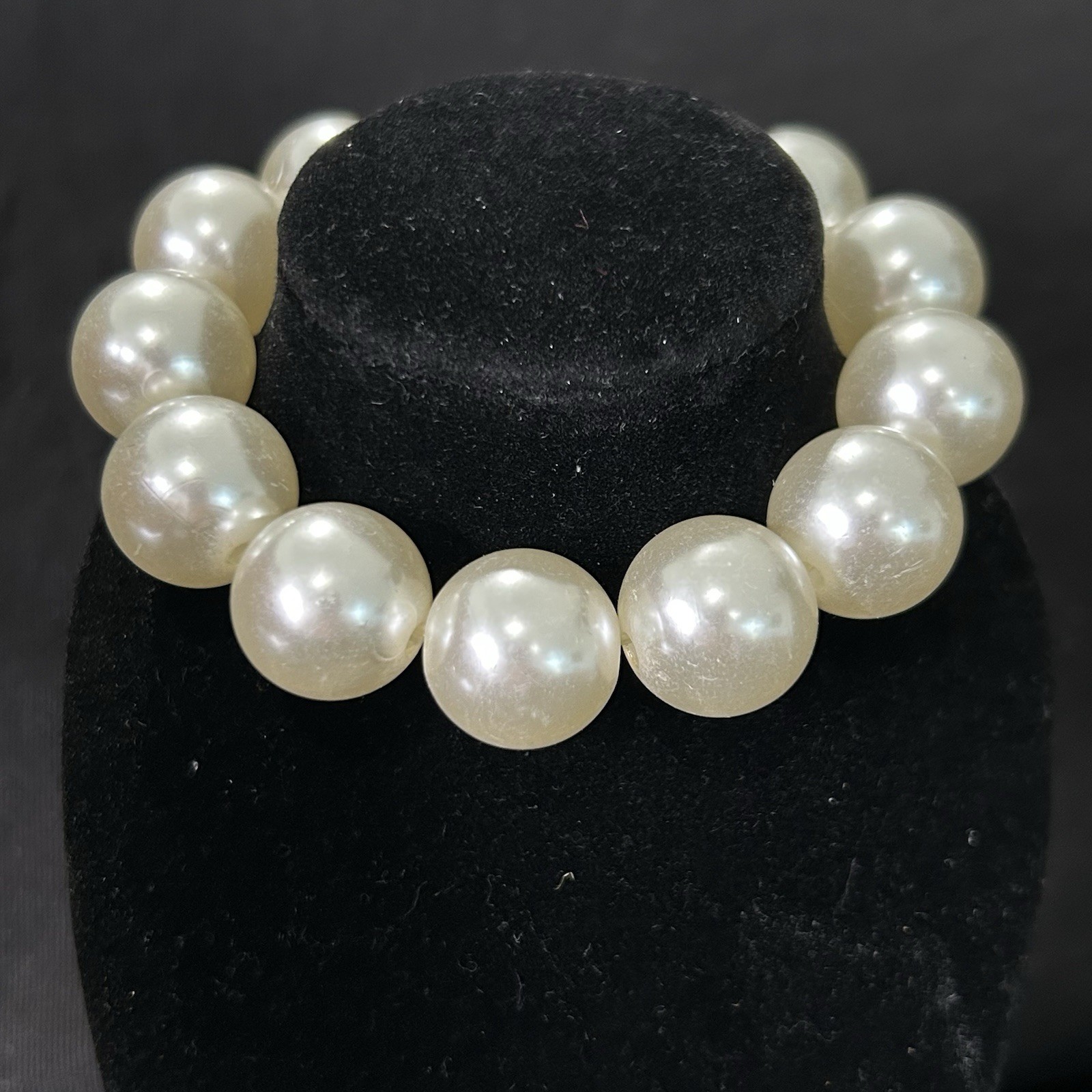 Vintage Faux Pearl Beaded Stretch Bracelet 8”