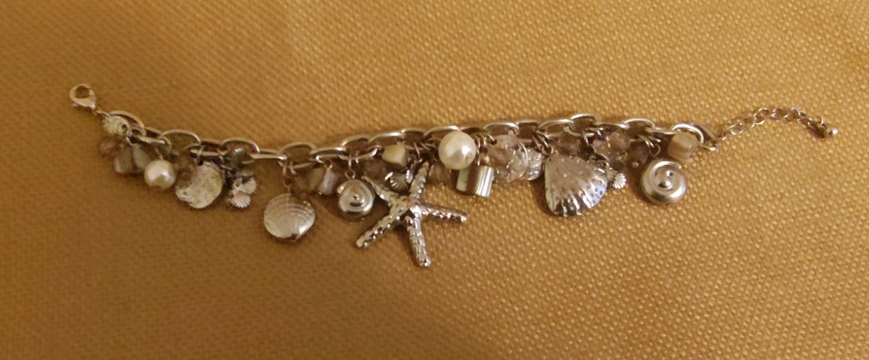 Vintage Charm Bracelet Sea Shells Starfish Silver tone, faux pearl danglers 9″