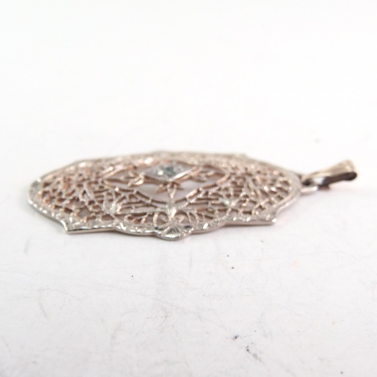 Vintage Art Deco 12k Gold Filled Filigree Pendant