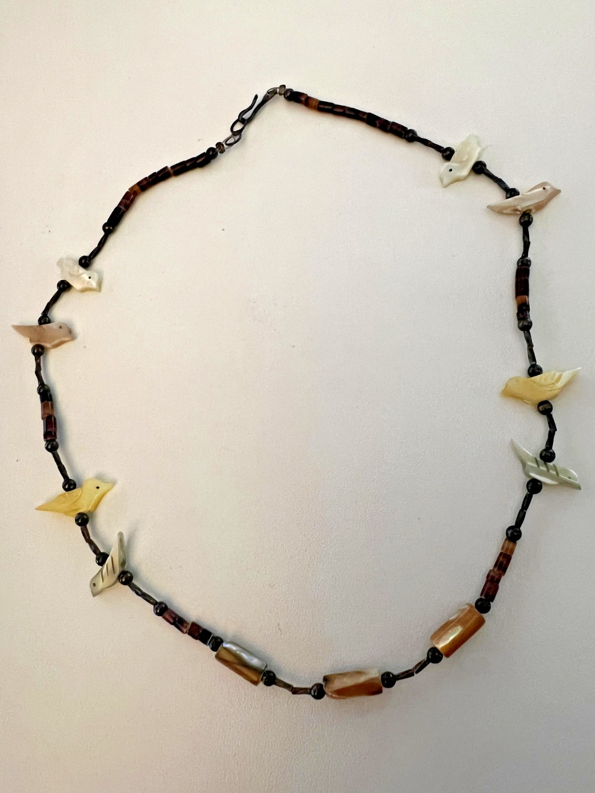 Vintage Mother of Pearl & Shell Bead Fetish Necklace 15.5″