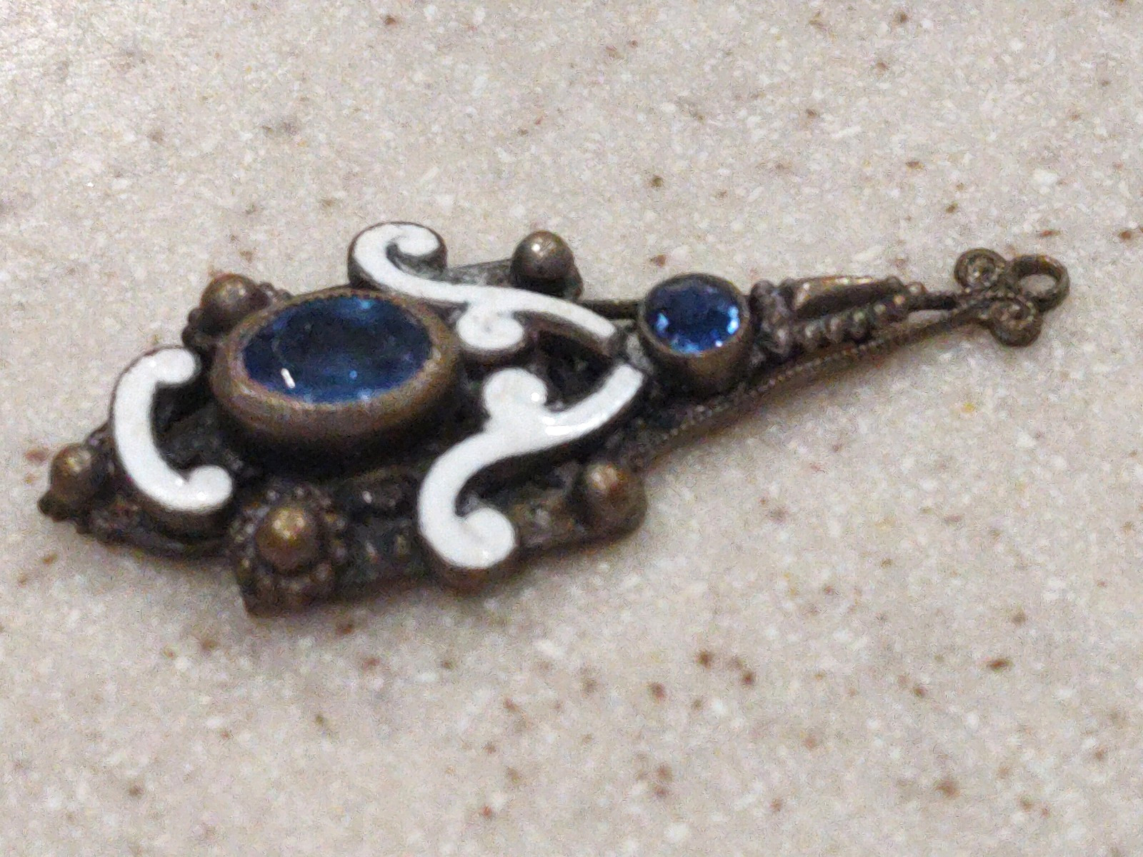 ANTIQUE CZECHOSLOVAKIA ENAMEL UNKNOWN METAL W/BLUE FACETED STONES PENDANT