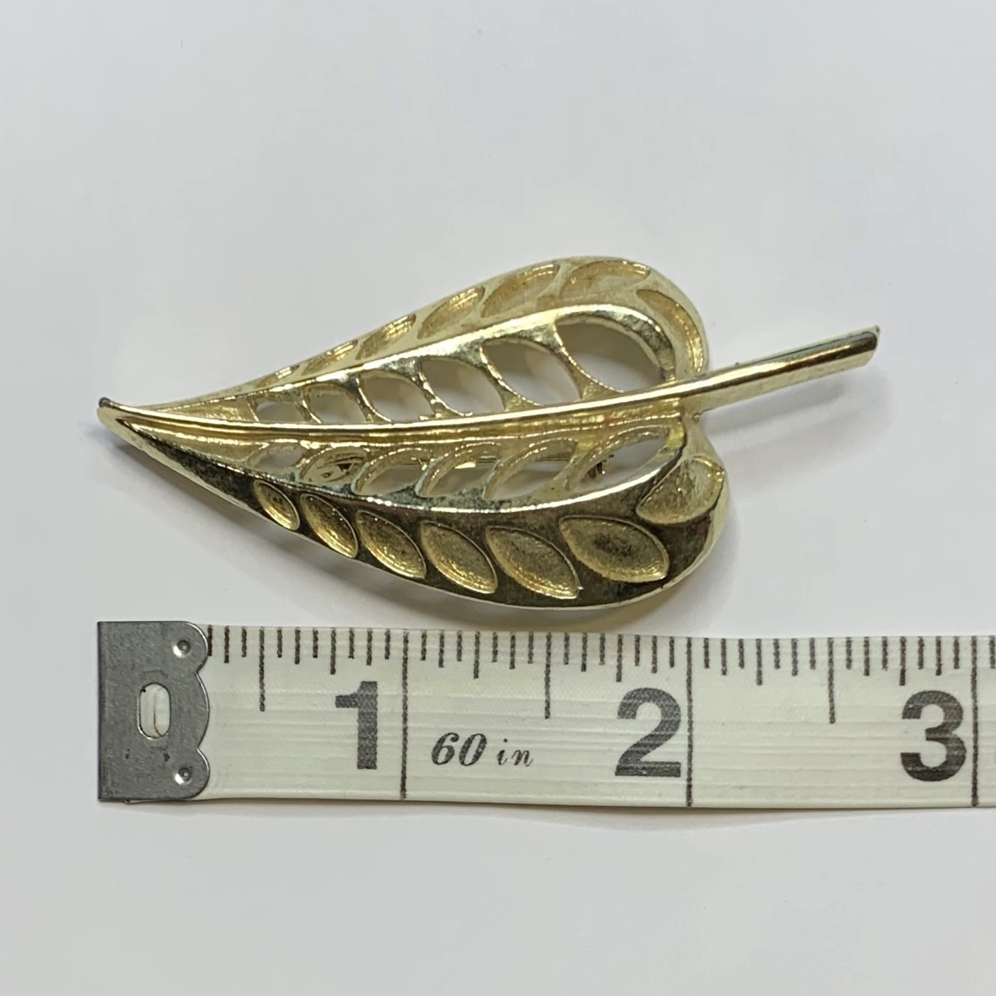 Lot of 3 Vintage Gold Tone Leaf Brooches 2.5” – 2.75”