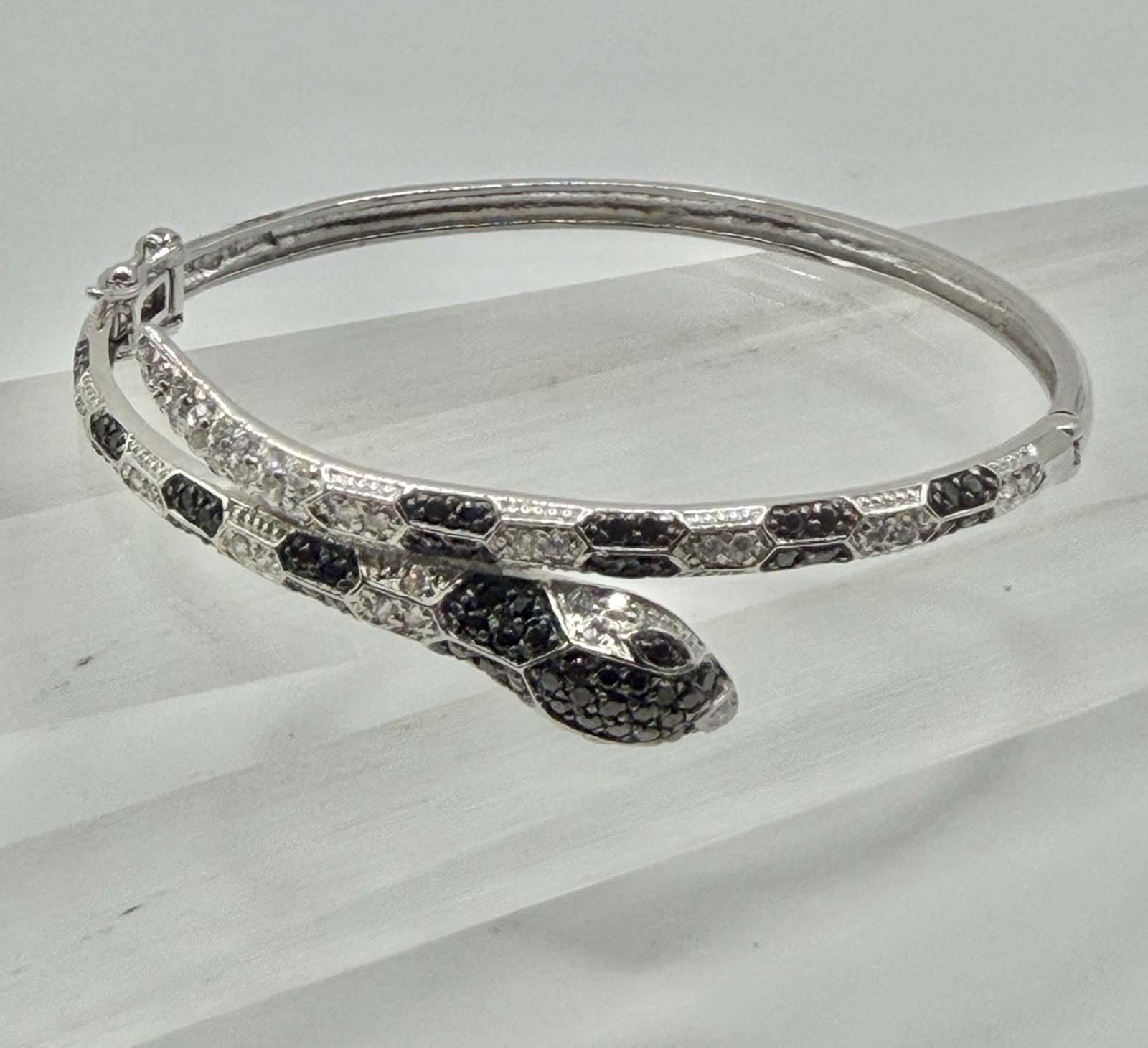 Vintage Black & Clear Crystal Hinged SNAKE Sterling Bangle Bracelet 7 3/4”