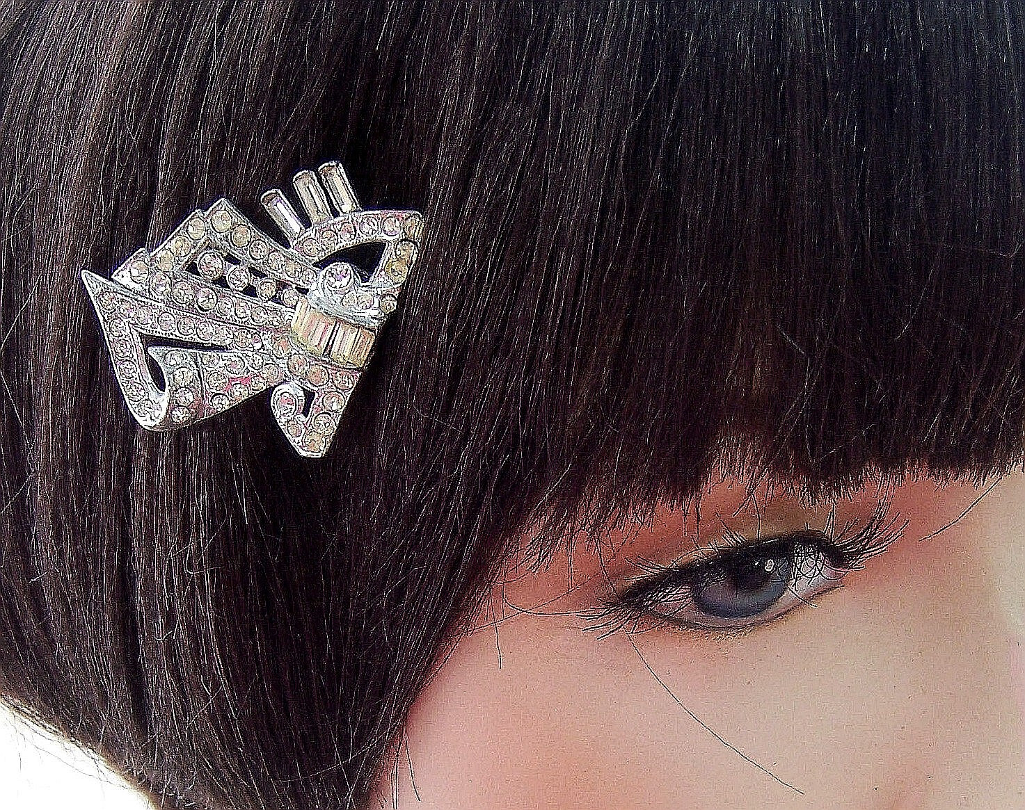 Art deco dress clips duette CORO white metal rhinestone asymmetric design (AAG)