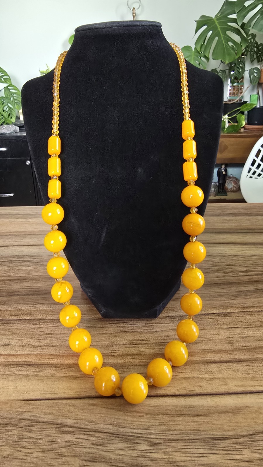 Vintage Baltic Butterscotch Amber Egg Yolk Bakelite Necklace 64 Grams