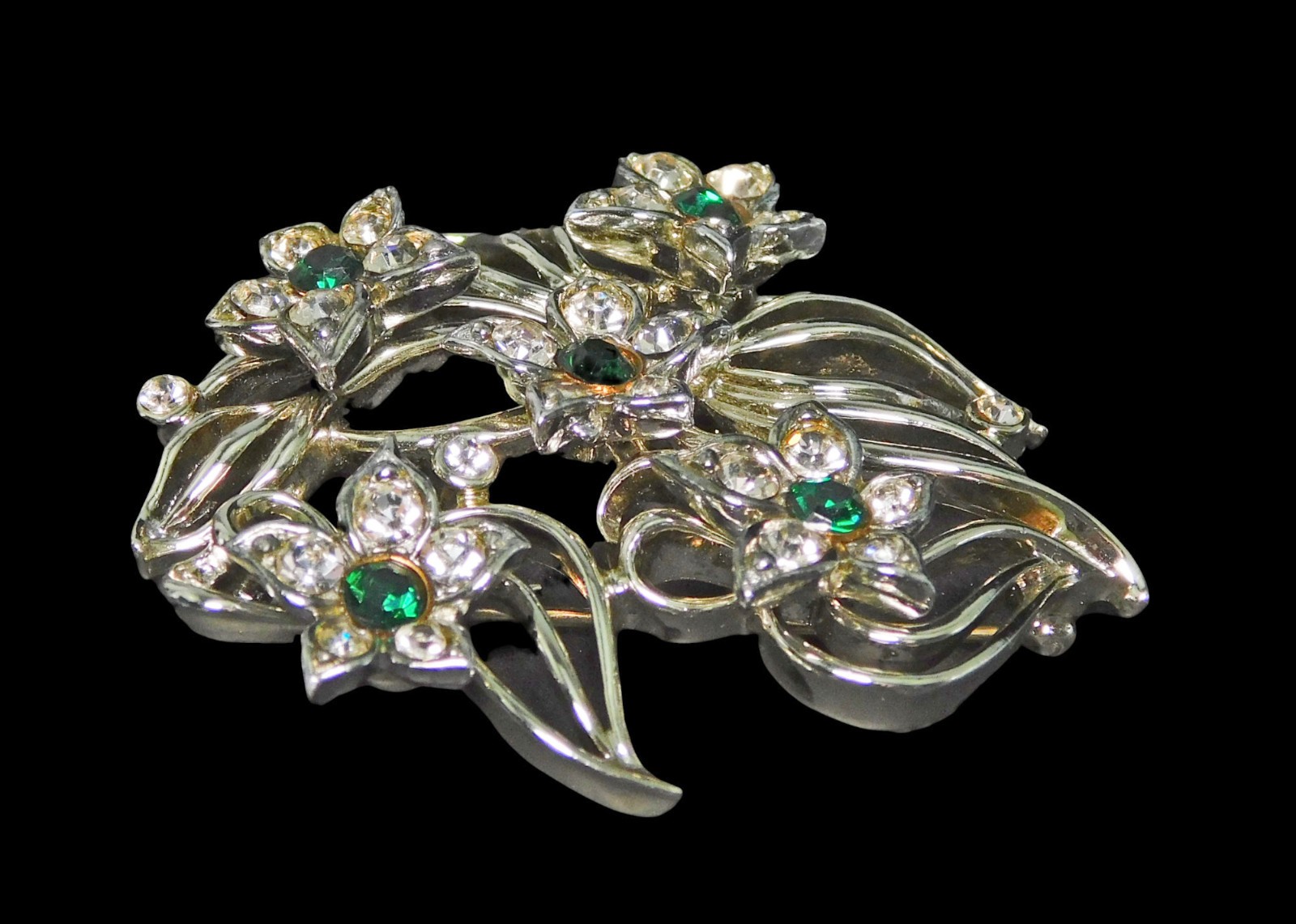 Vintage Kramer Emerald & Crystal Rhinestone Brooch