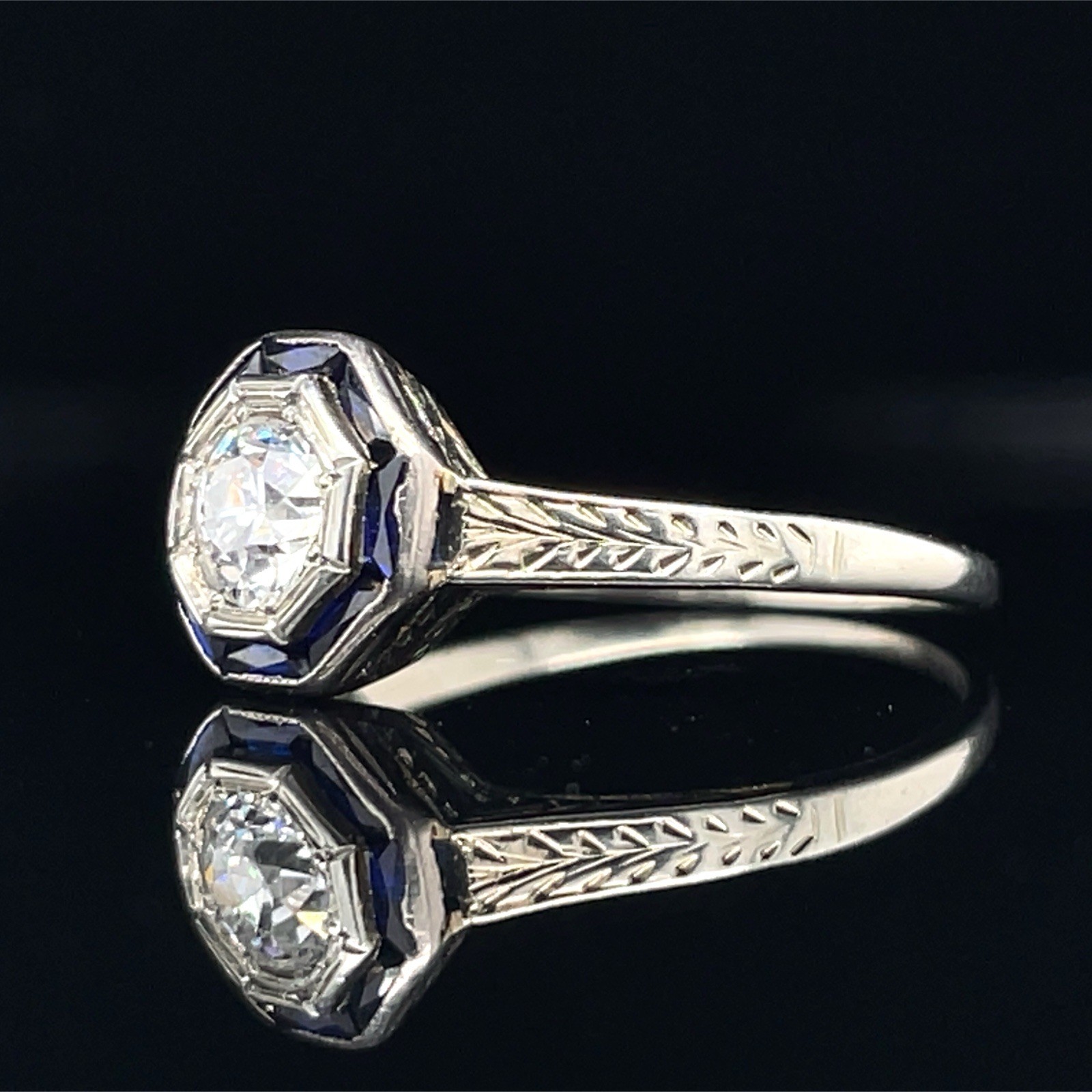 Art Deco Old European Cut Diamond Sapphire Halo 18K Gold