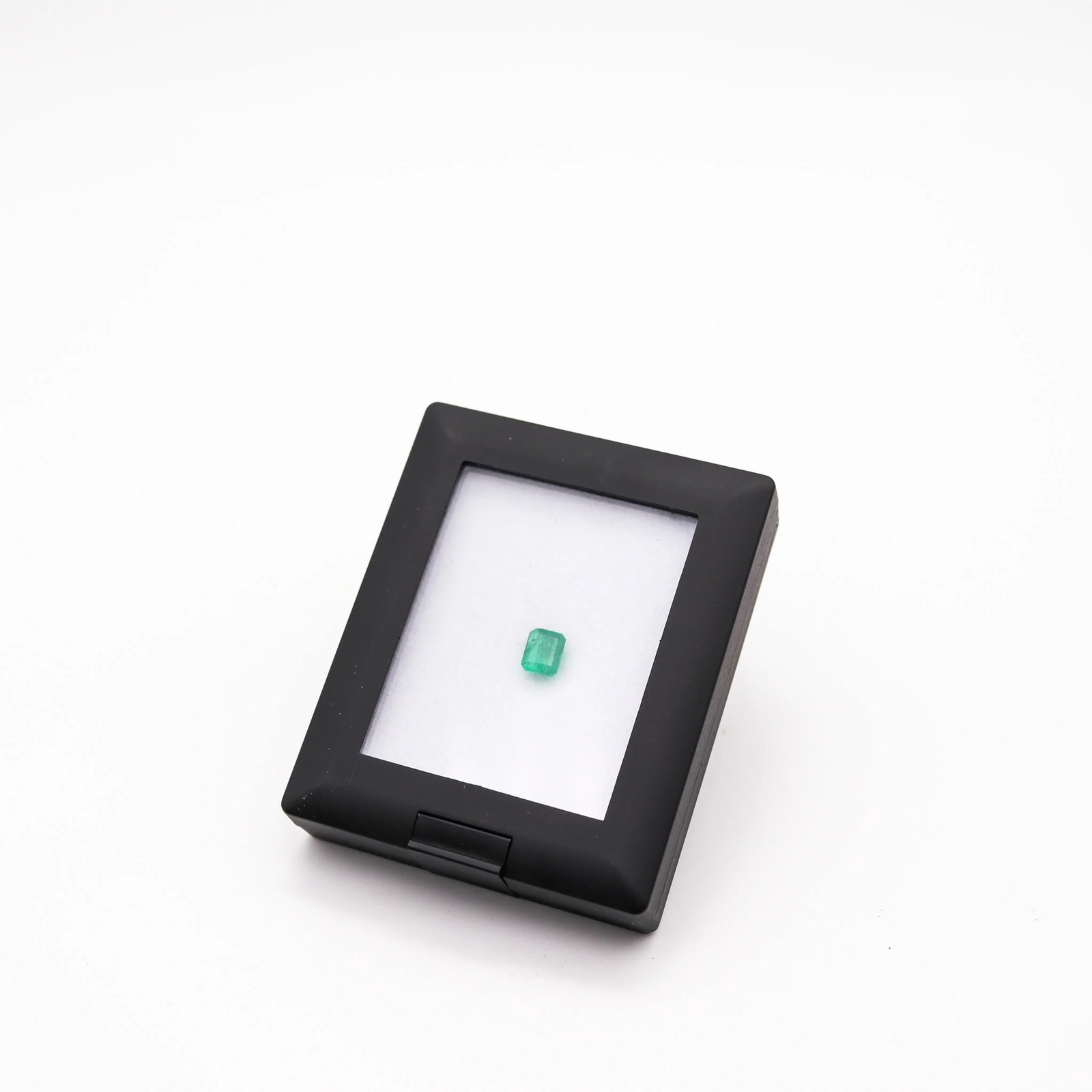 GIA CERTIFIED Emerald Rectangular Shape Vivid Green 1.50 Carats GIA-6223072276