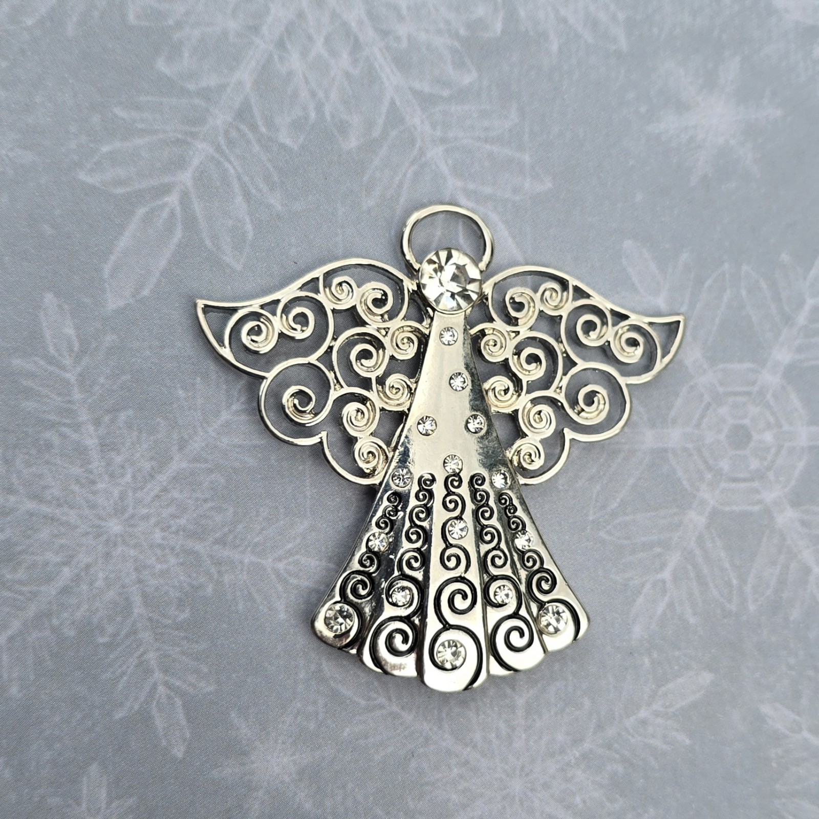 Silver Angel MAGNETIC Brooch. Angel jewelry. Christmas pin. Remembrance gift.