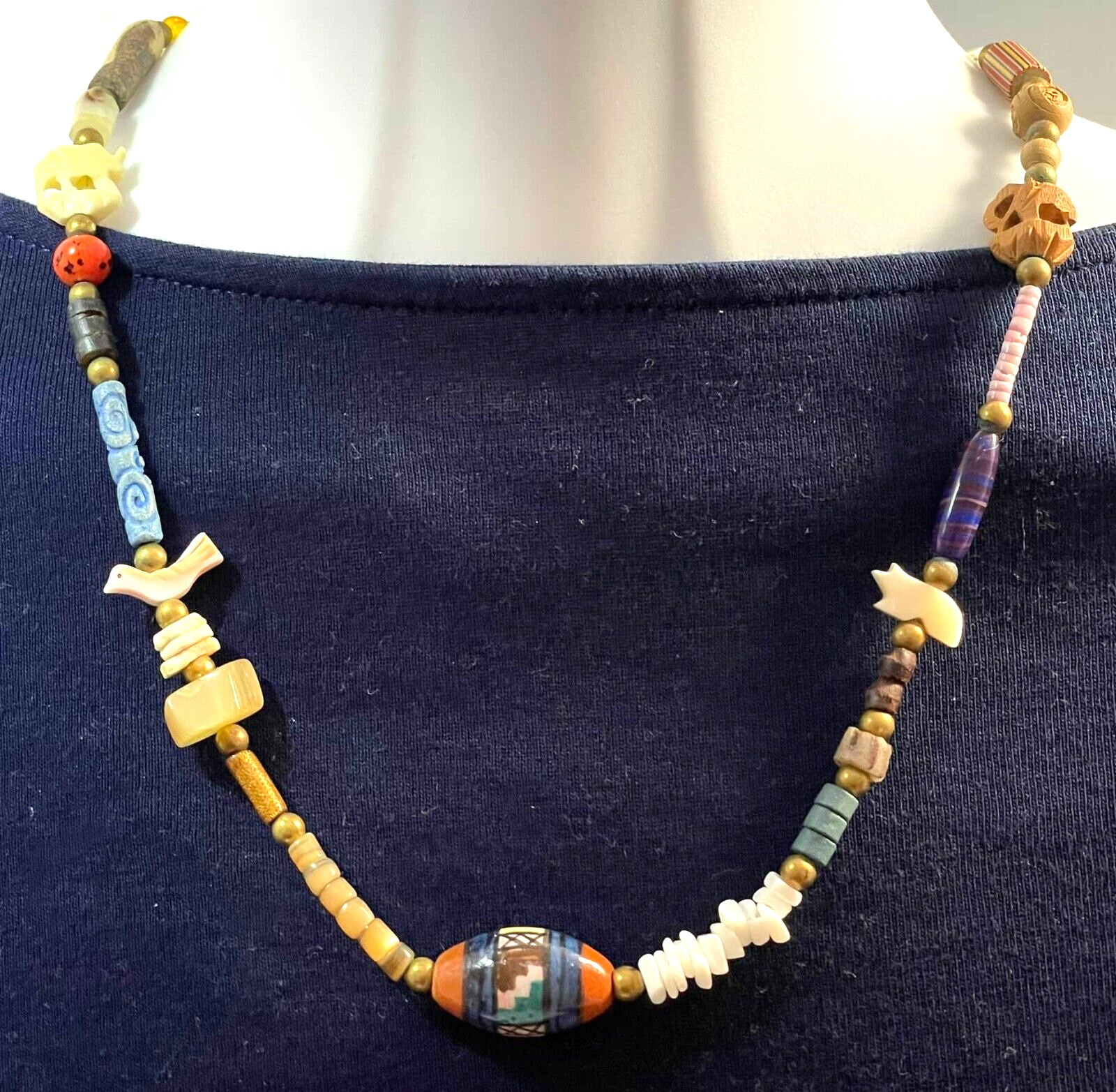 VTG Carved Birds Animals Tribal Ethnic Fetish Necklace Wood Ceramic Shell Boho