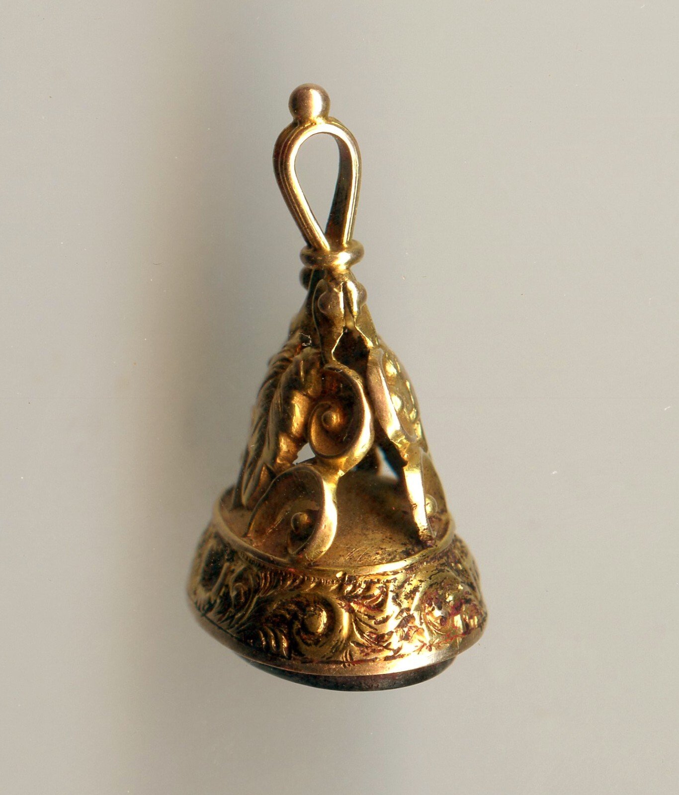 Elegant 1913 Birmingham 9 Karat gold Antique Fob Seal Pendant with Onyx Stone