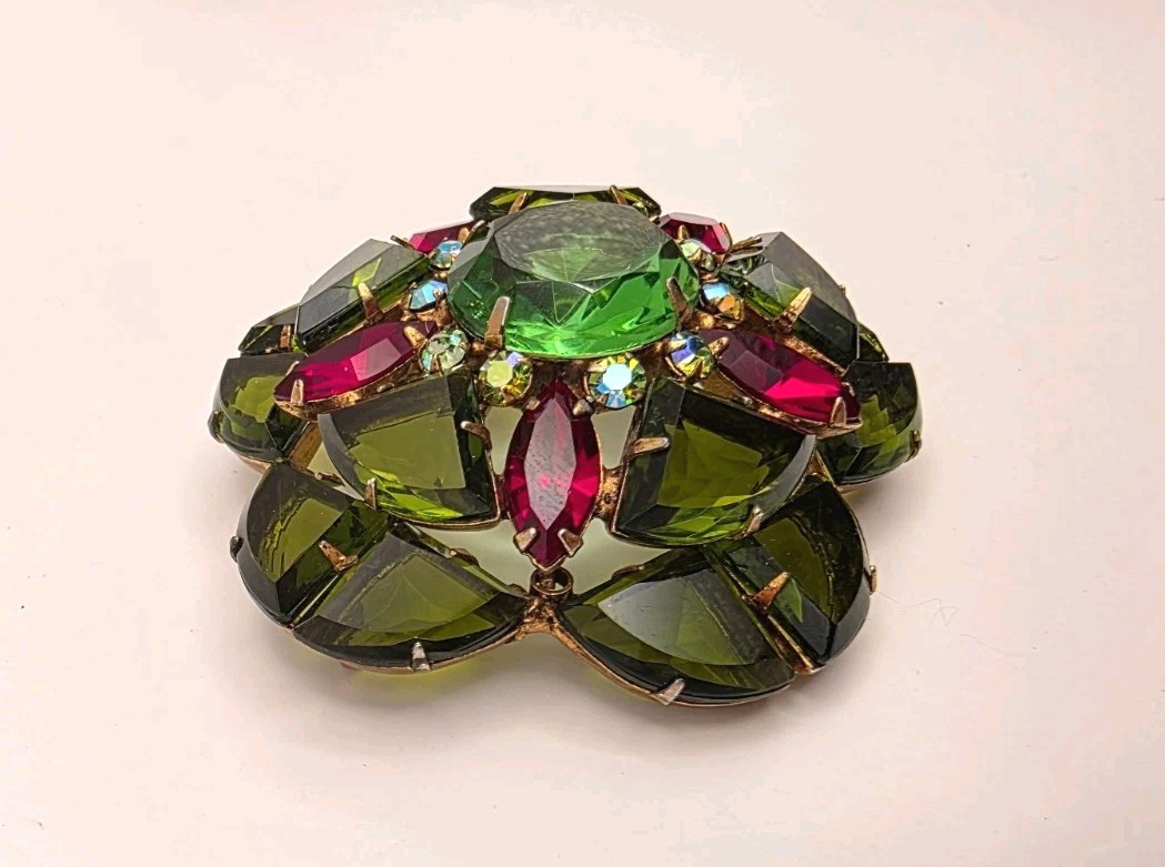 Vintage Rare Signed Regency Green/Red/AB Pie Stone Shaped Glass Tiered Brooch