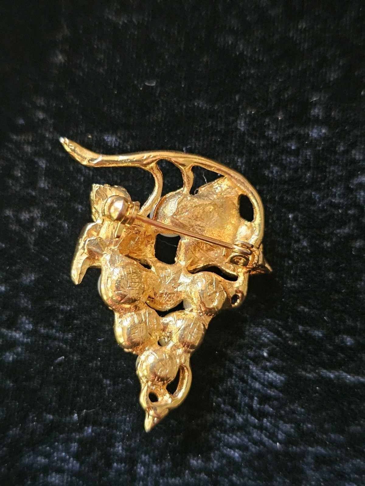 Vtg Lot 3 Brooch Grape Bunch Vine Clusters Imitation Pearl Gold Tone Fruit Pin