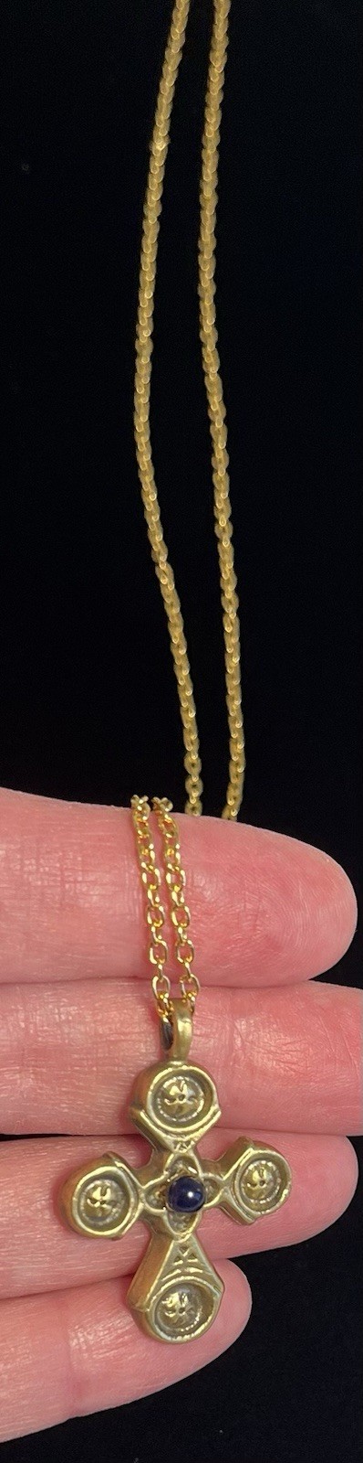 Vintage CROSS Alva Studios Museum Religious Pendant Gold Tone 24″ Necklace