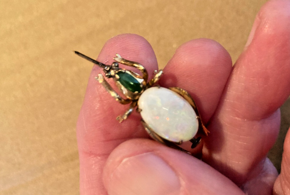 14k Insect Bug Vintage Pin 14k Gold Opal Jade Signed BIN