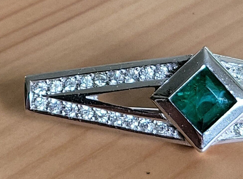HENKEL & GROSSE Silver Tone Green Stone Rhinestones Bar Brooch Pin RARE 1980’s