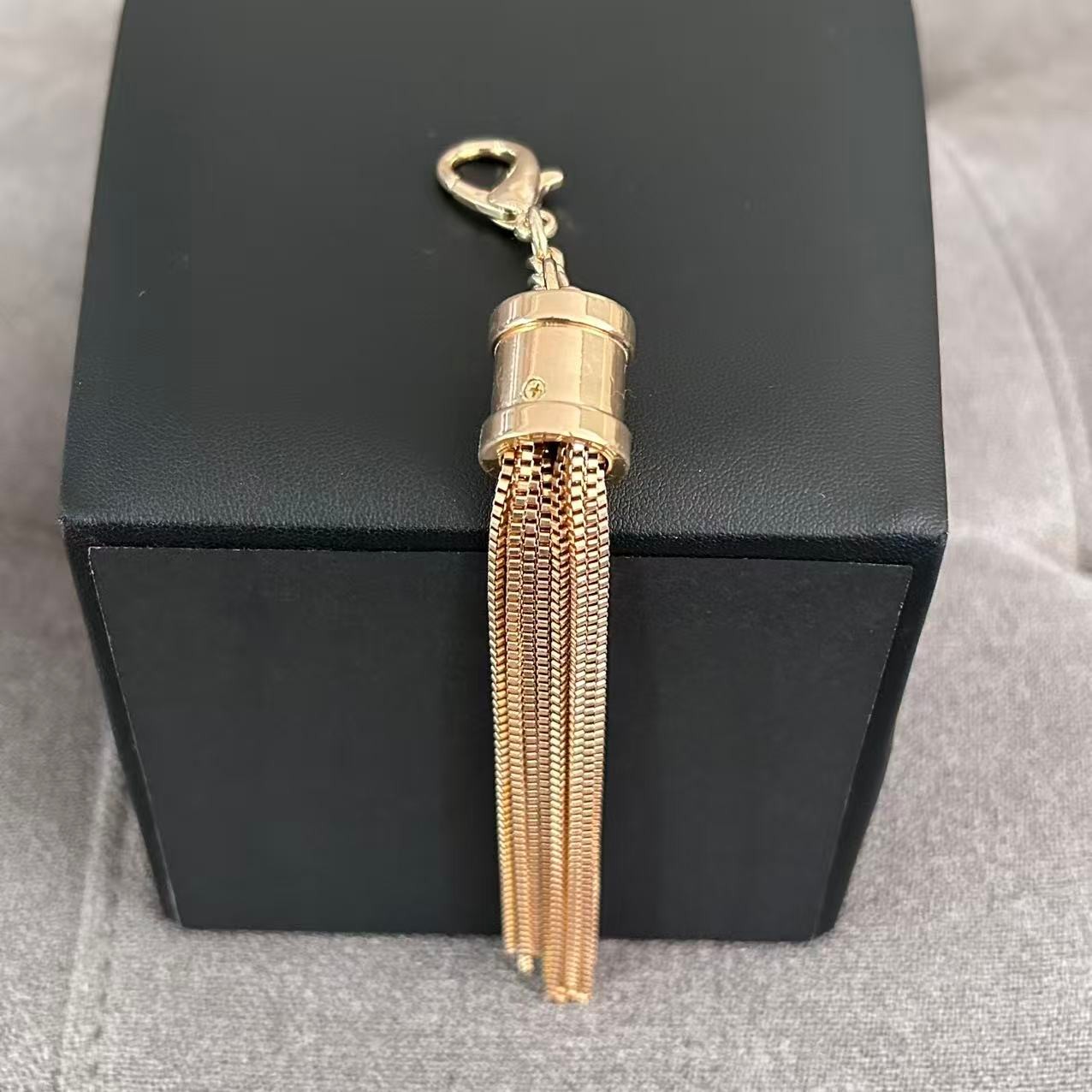 Vintage Gold Tone Box Chain Tassel Charm Pendant Purse Keychain Art Deco 1980s