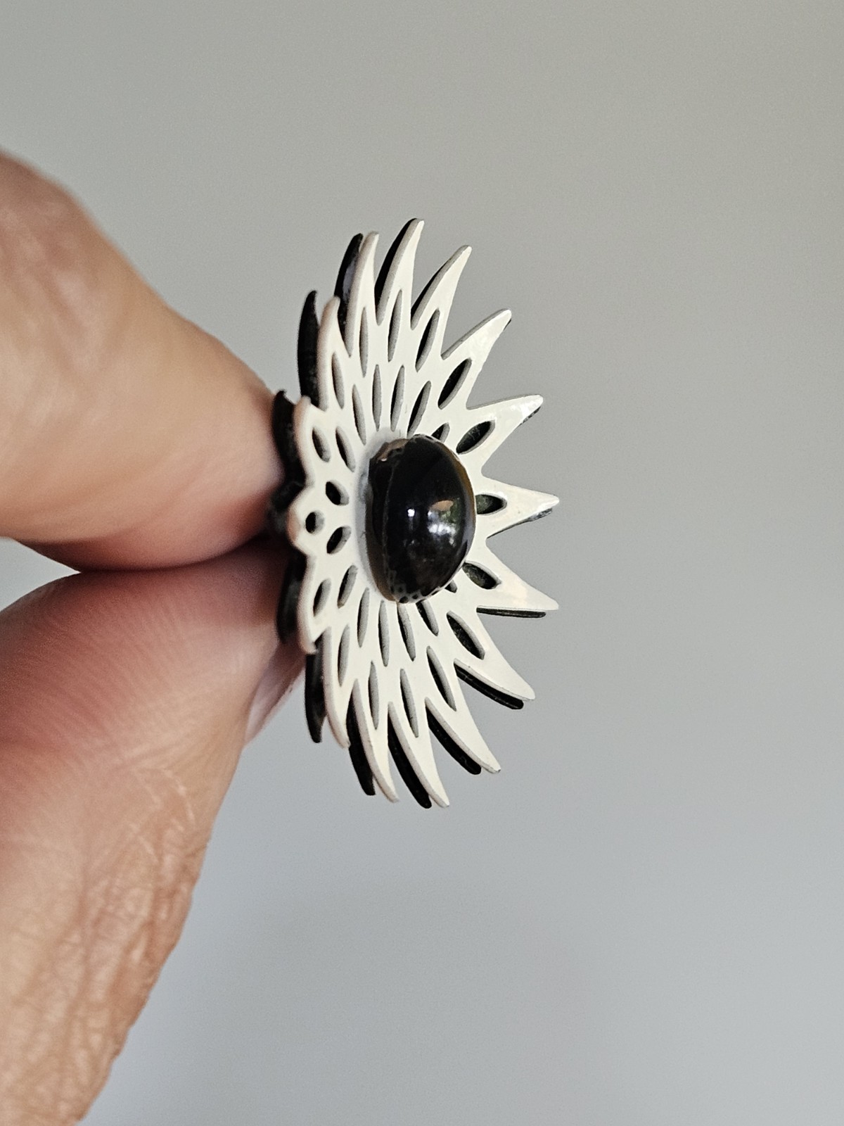 S/3 Mod 1960’s Flower Enameled Brooches/Pins BLACK WHITE