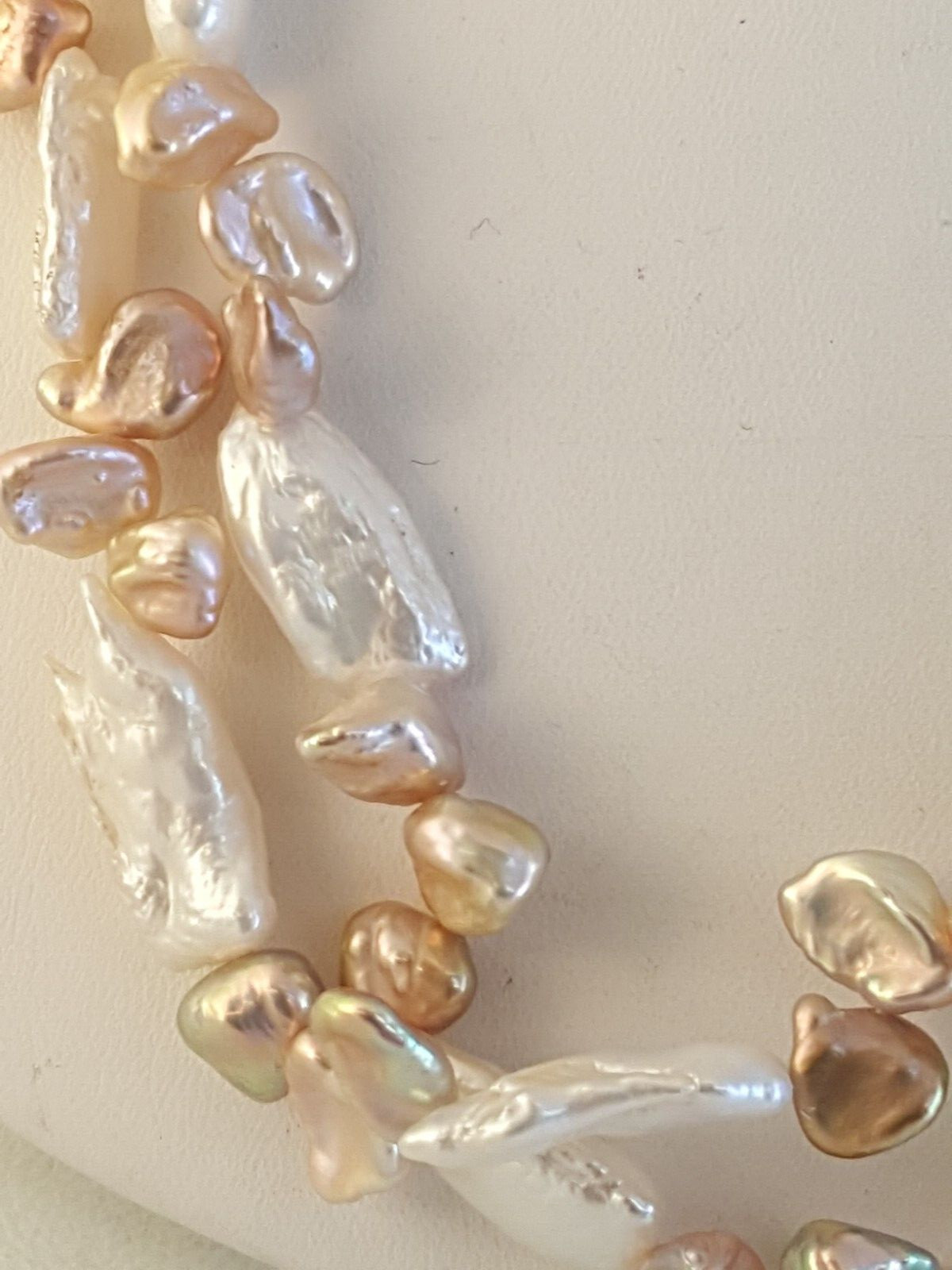 Baroque pearl pink white necklace 40″ long 76 grams
