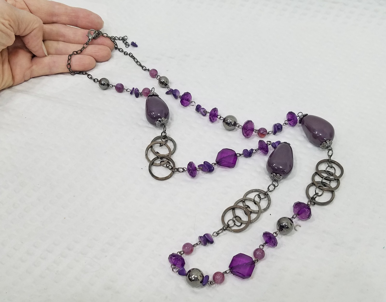 Vintage Asymmetrical Purple Acrylic Crystal Gunmetal Chain Link 36″ Necklace