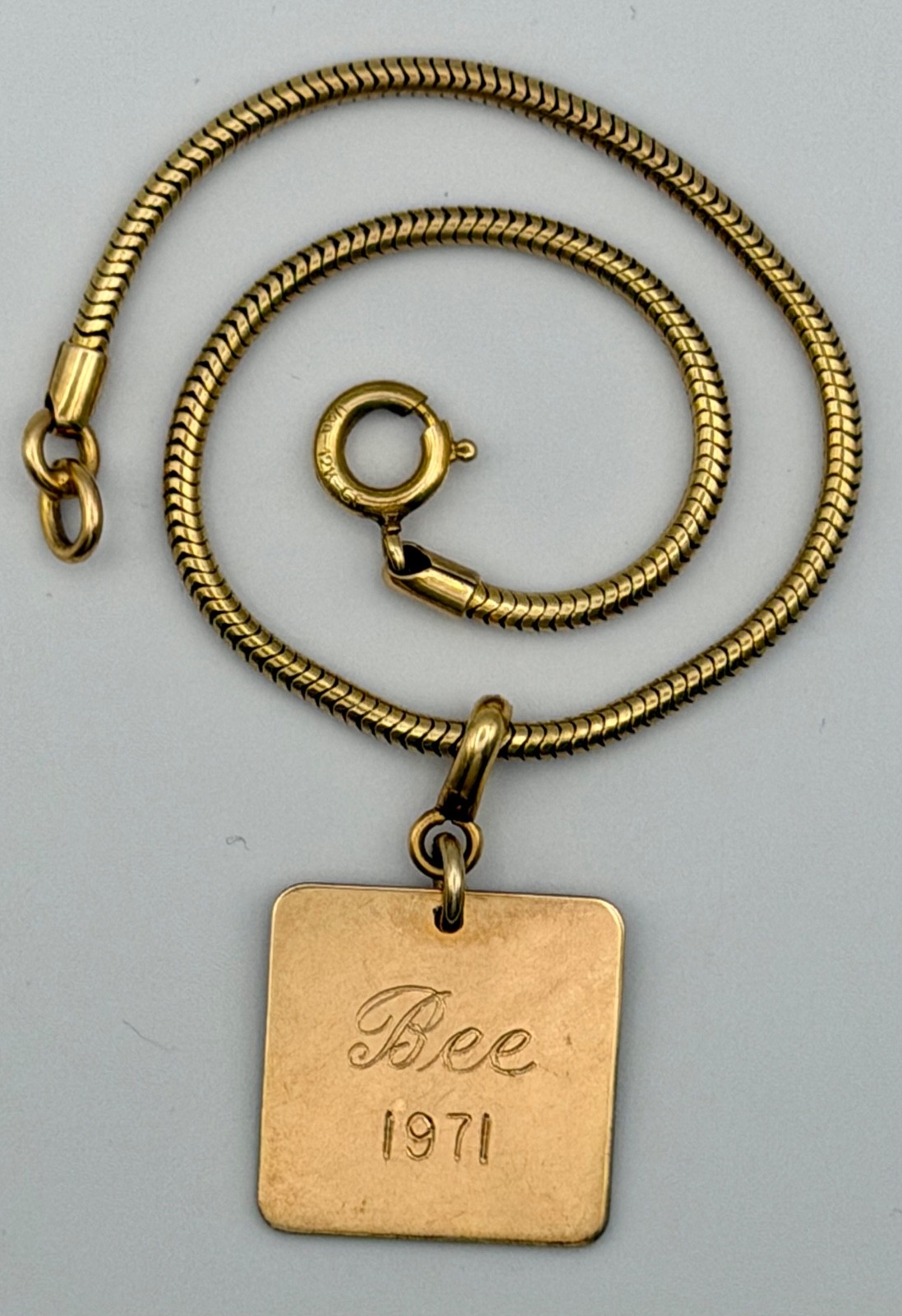 Vintage FORSTNER 1/20 12K GF Snake Chain 7″ Bracelet Engraved Bee 1971 Charm