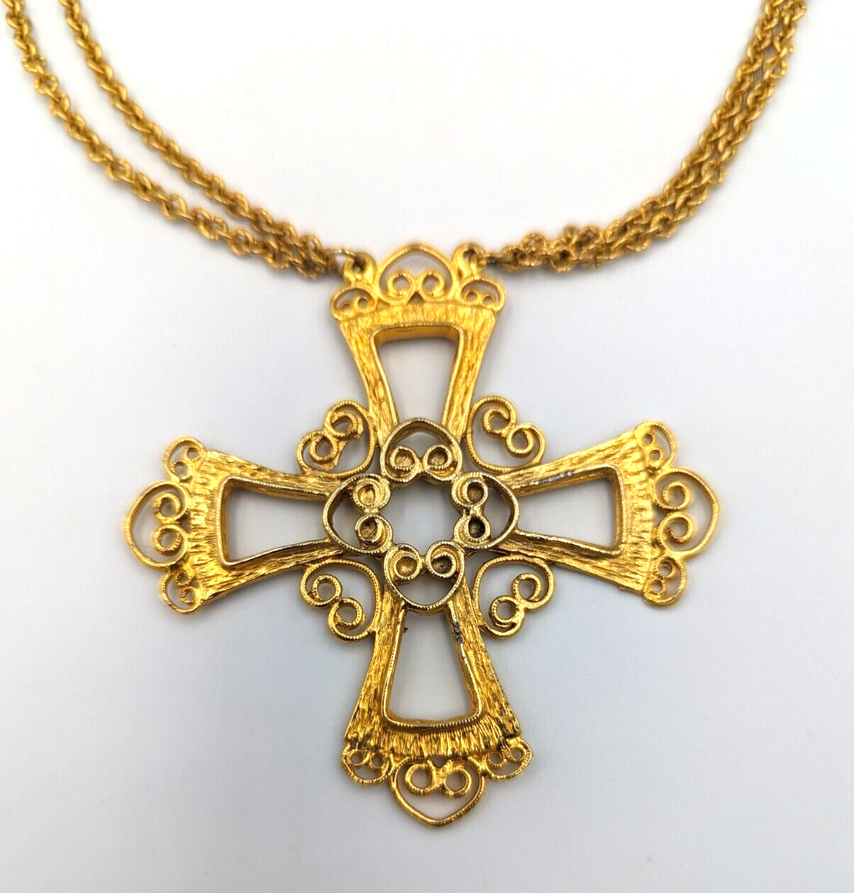 Vintage Statement Filigree Big Cross Necklace Gold Tone Hook Clasp 16″