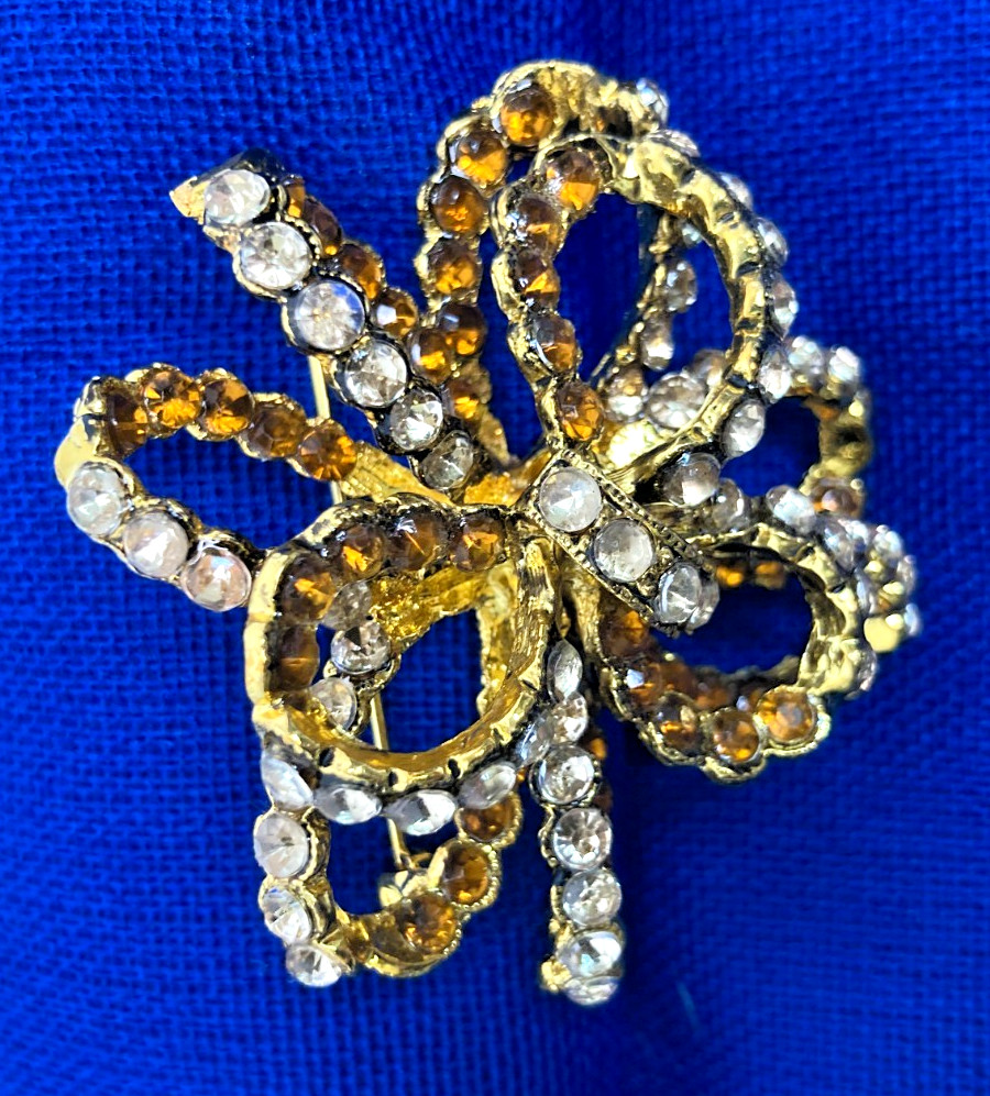 Brooch Pin / Pendant Gold Tone Honey Amber Color And Rhinestones Bow Vintage USA