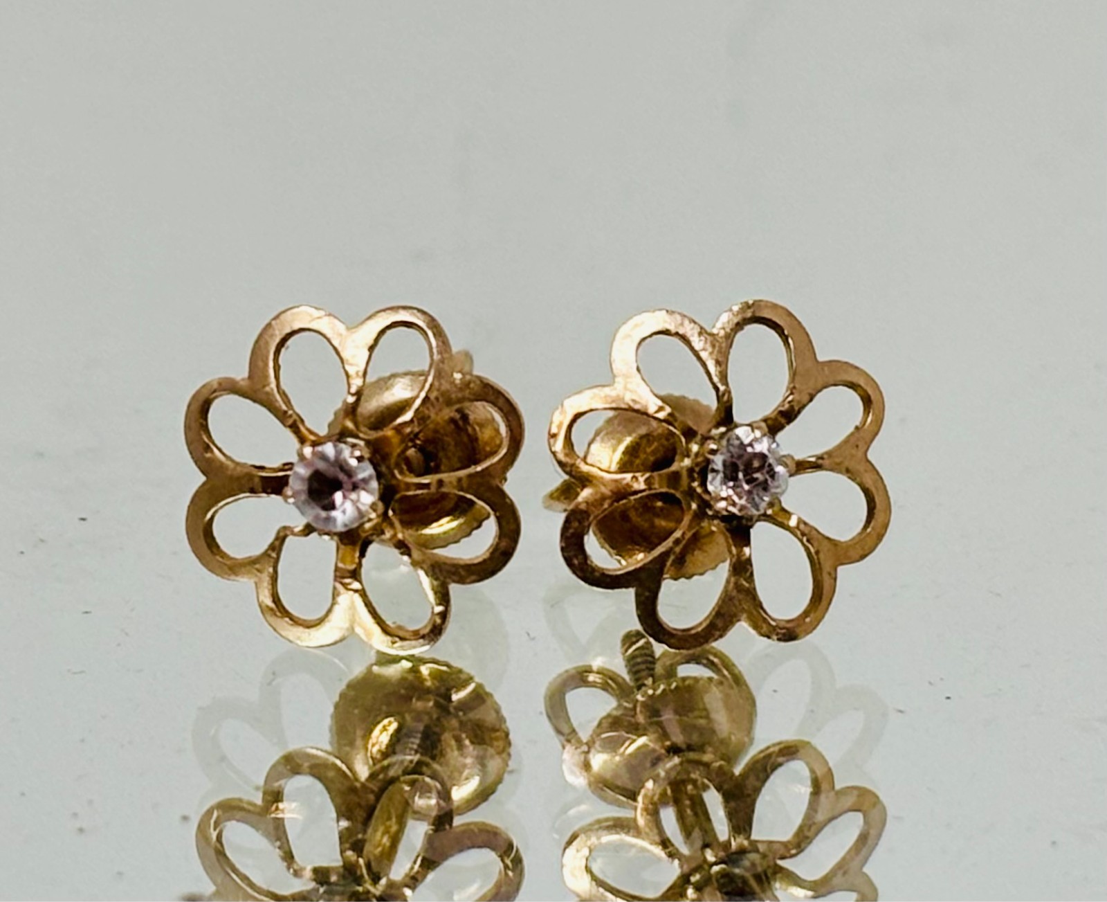 Vtg. BDA Budlong Docherty & Armstrong 10k Gold Flower Stud Earrings Screw Back