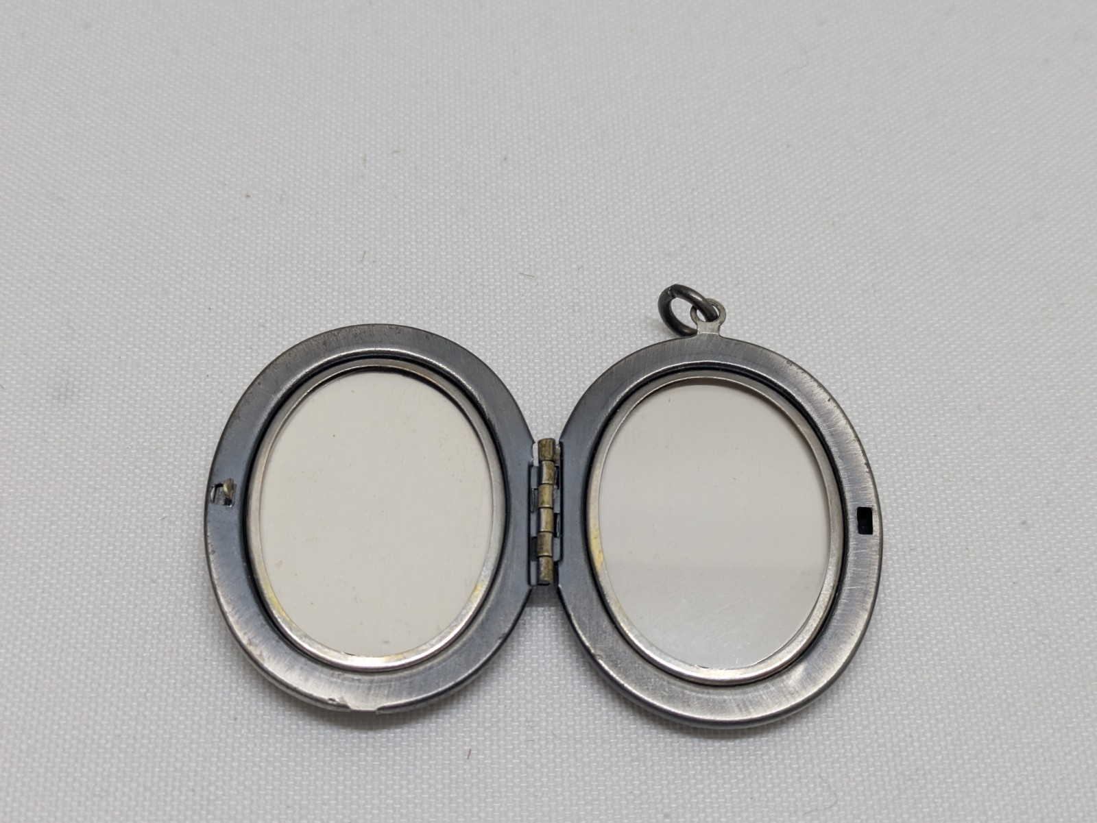 Antique! Art Nouveau Lady Portrait Oval Photo Locket Pendant! 🖼️