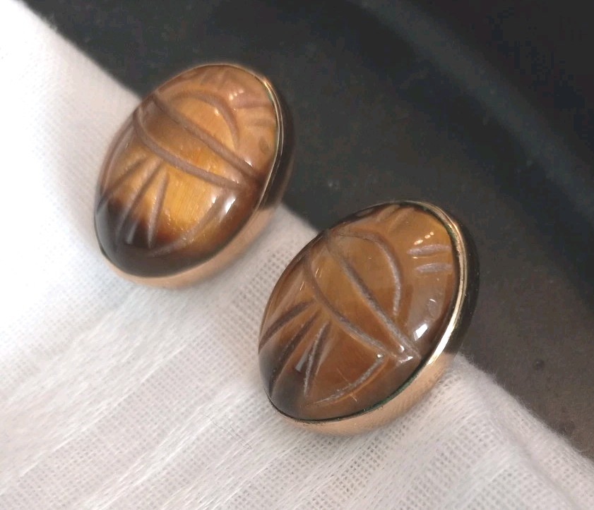 vintage gold filled tiger’s eye scarab stud earrings Unmarked