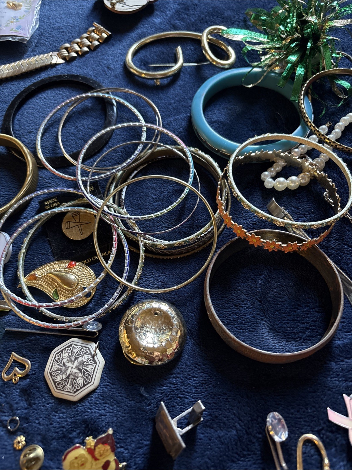 3lbs Custome Jewelry Lot Vintage Pins Braclets Necklaces 50s 60s 70s 80s #1