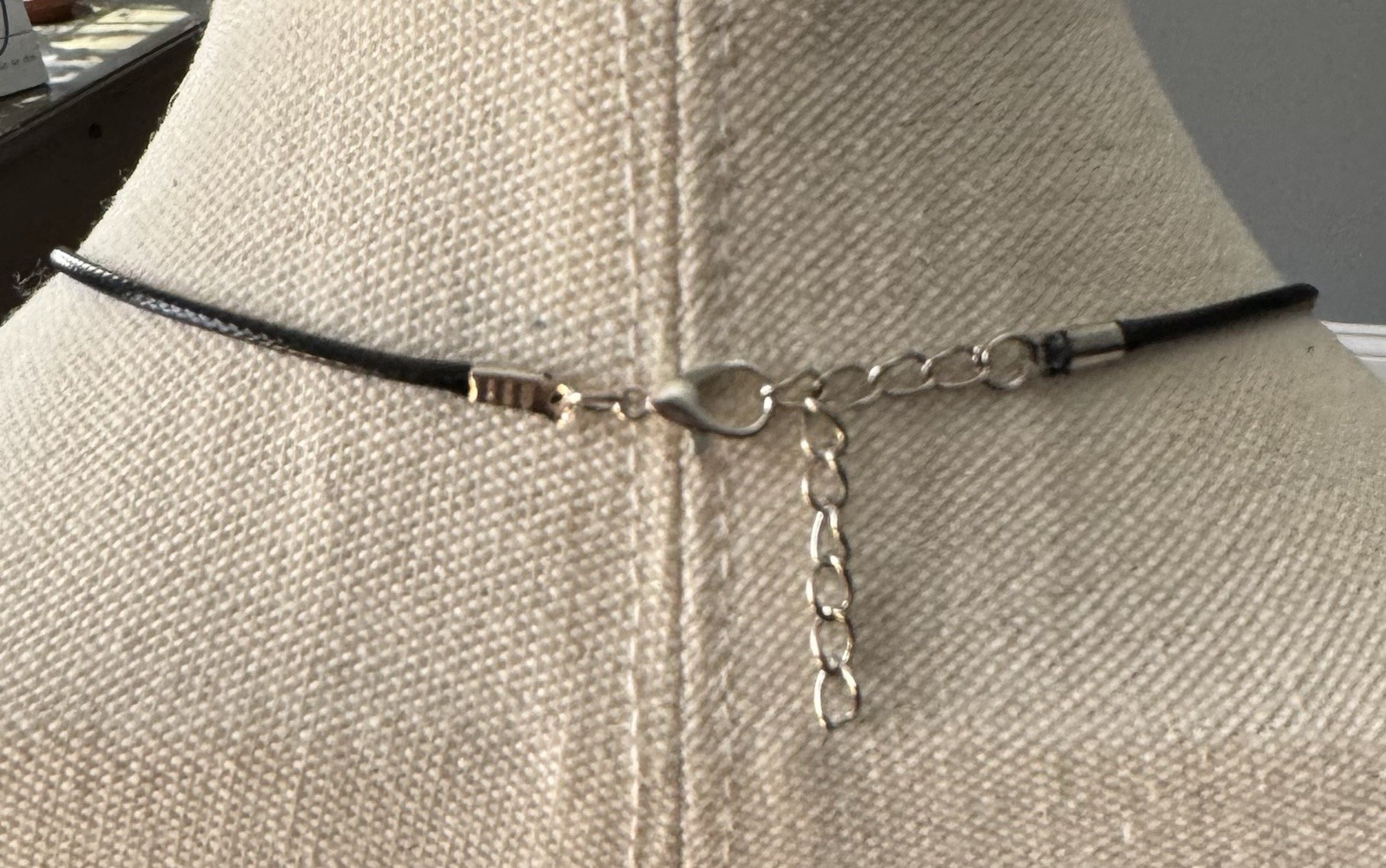 Vintage Silvertone Swirl & Rhinestone Round Pendant On Leather Cord Necklace 16”