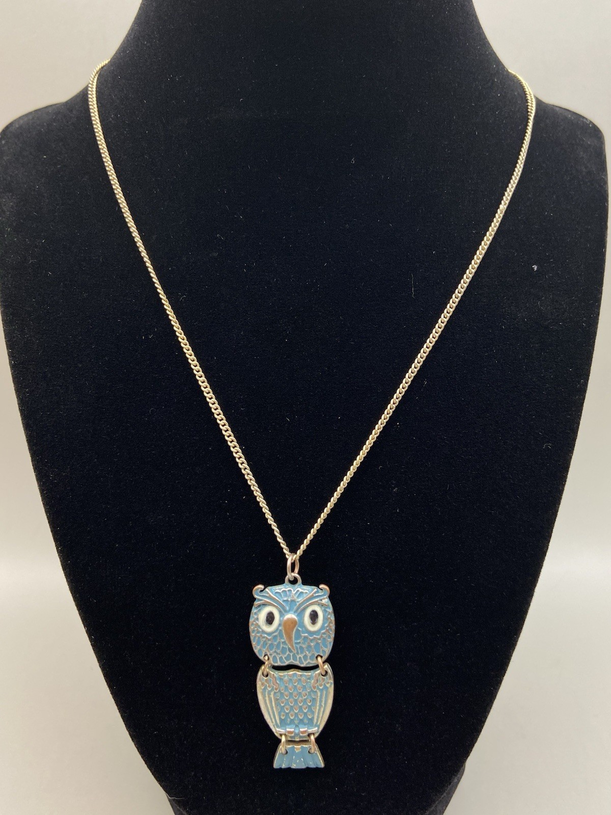 Small Vintage Owl Pendant, Dangle, Retro, Chain Link Articulated Silver Tone